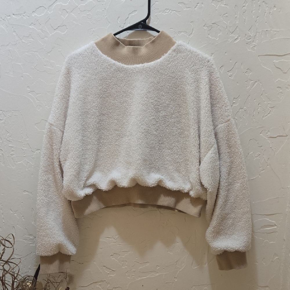 Fabletics Cream Malia Polor Fleece Cropped Pullover